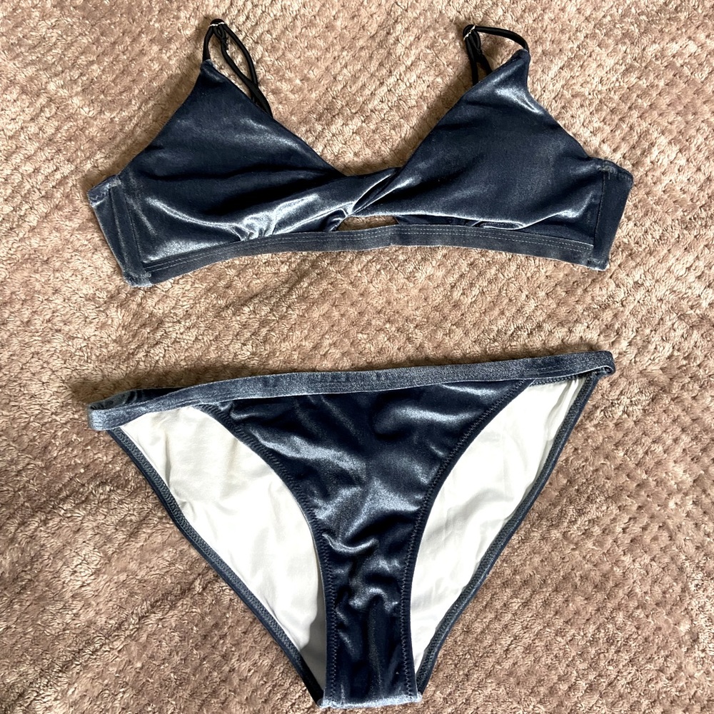 Cupshe bikini size medium never worn